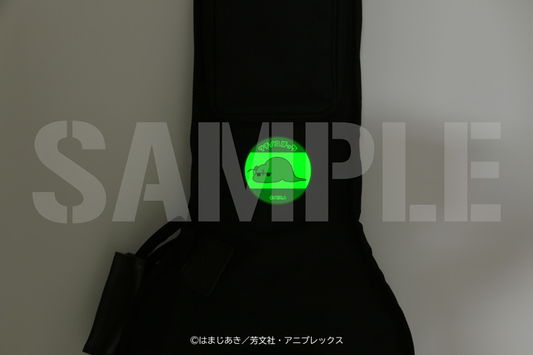 ぼっち・ざ・ろっく！ 高発光缶バッジ ツチノコぼっち [ぼっち・ざ・ろっく！] キャラクターグッズ販売のジーストア｜GEE!STORE