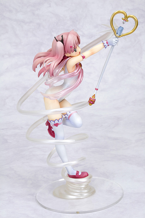 魔法少女まーりゃん　変身中　8/1スケールフィギュア　M5 魔法少女まーりゃん 変身中 8/1スケールフィギュア M5 Amazon.co